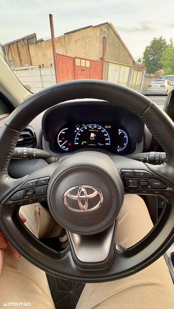 Toyota Yaris Cross 1.5 VVT-i HSD 116 4x2 HEV Business - 14