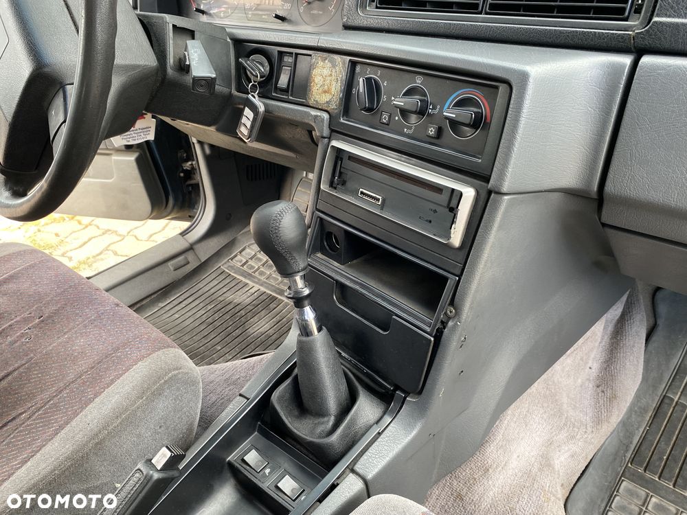 Volvo 945 - 9