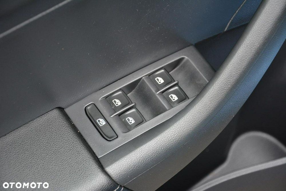 Skoda RAPID 1.4 TDI DPF Edition DSG - 25