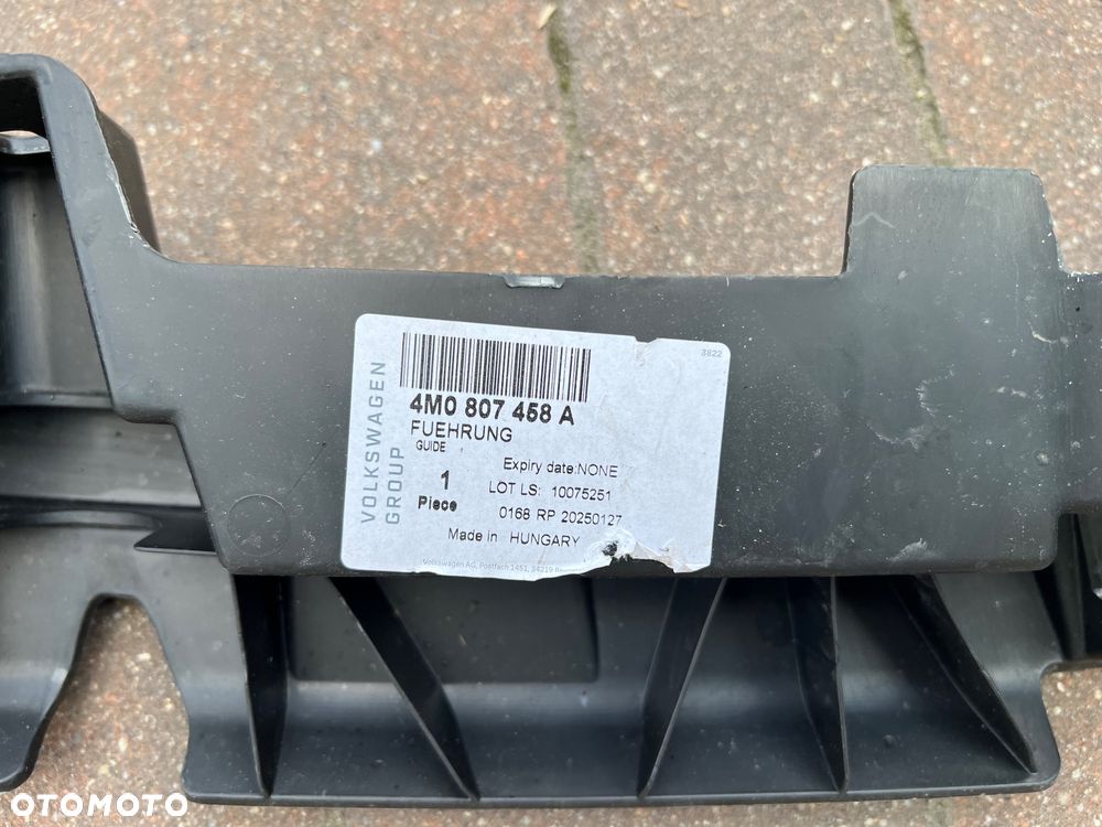 AUDI Q7 4M0 II LIFT ŚLIZG ŚRODKOWY MOCOWANIE TYLNEGO ZDERZAKA 4M0807458A - 4