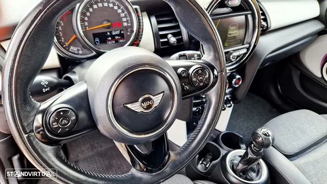 MINI 5 Portas Cooper D - 20