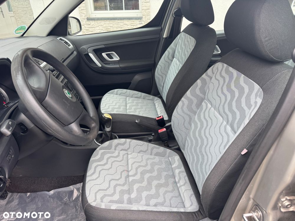 Skoda Roomster 1.2 Active PLUS EDITION - 10