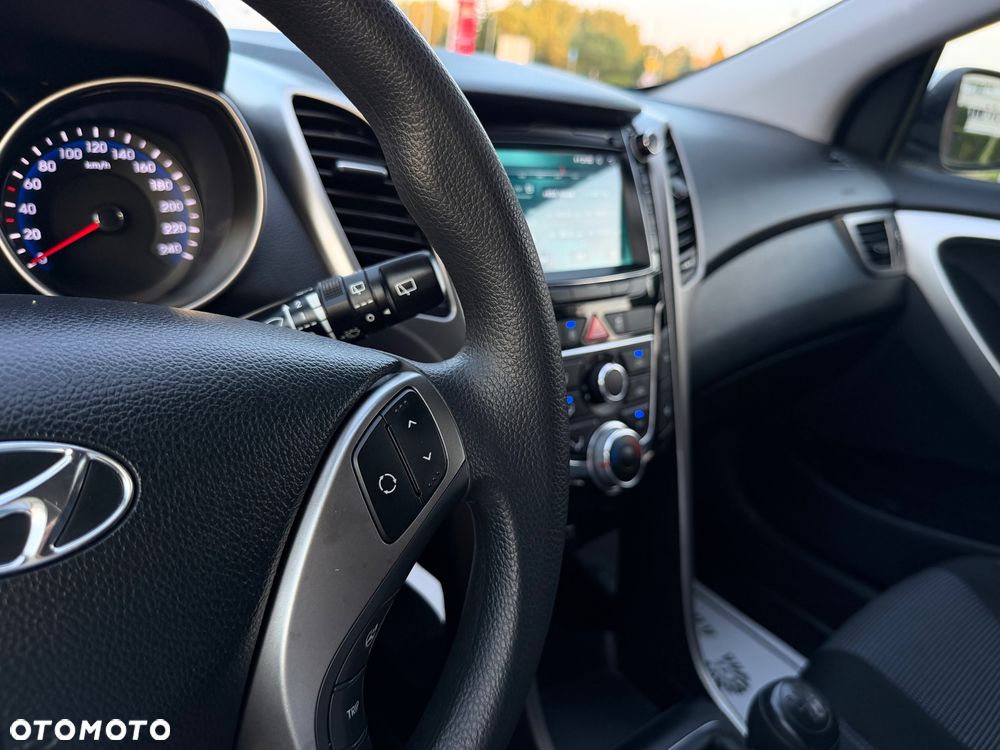 Hyundai i30 1.4 Fifa World Cup Edition - 13
