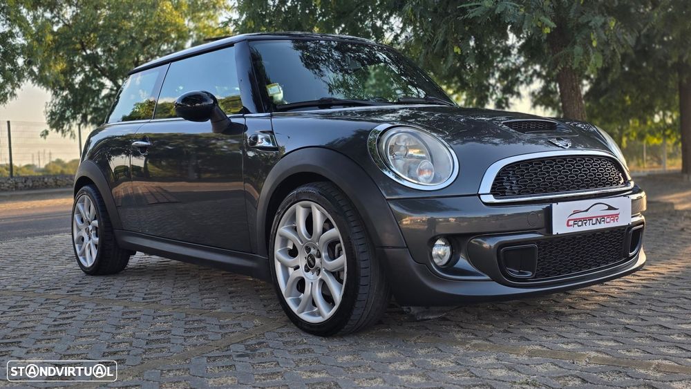 MINI 3 Portas Cooper S - 4