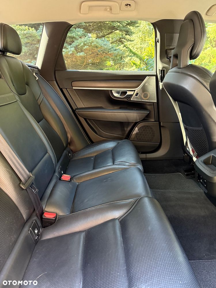 Volvo V90 Cross Country D5 AWD Pro - 24