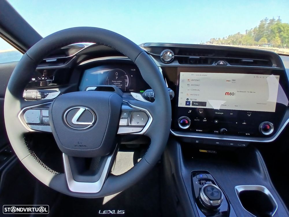 Lexus RZ 300e Premium - 19