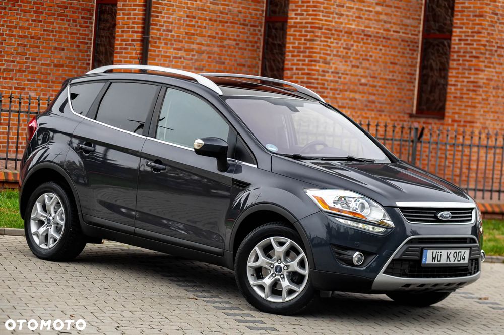 Ford Kuga 2.5 4x4 Titanium - 4