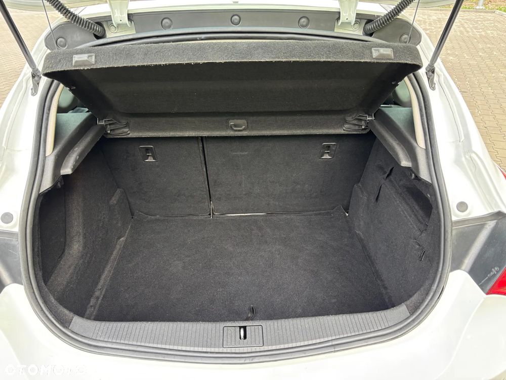 Opel Astra 1.4 Turbo - 10