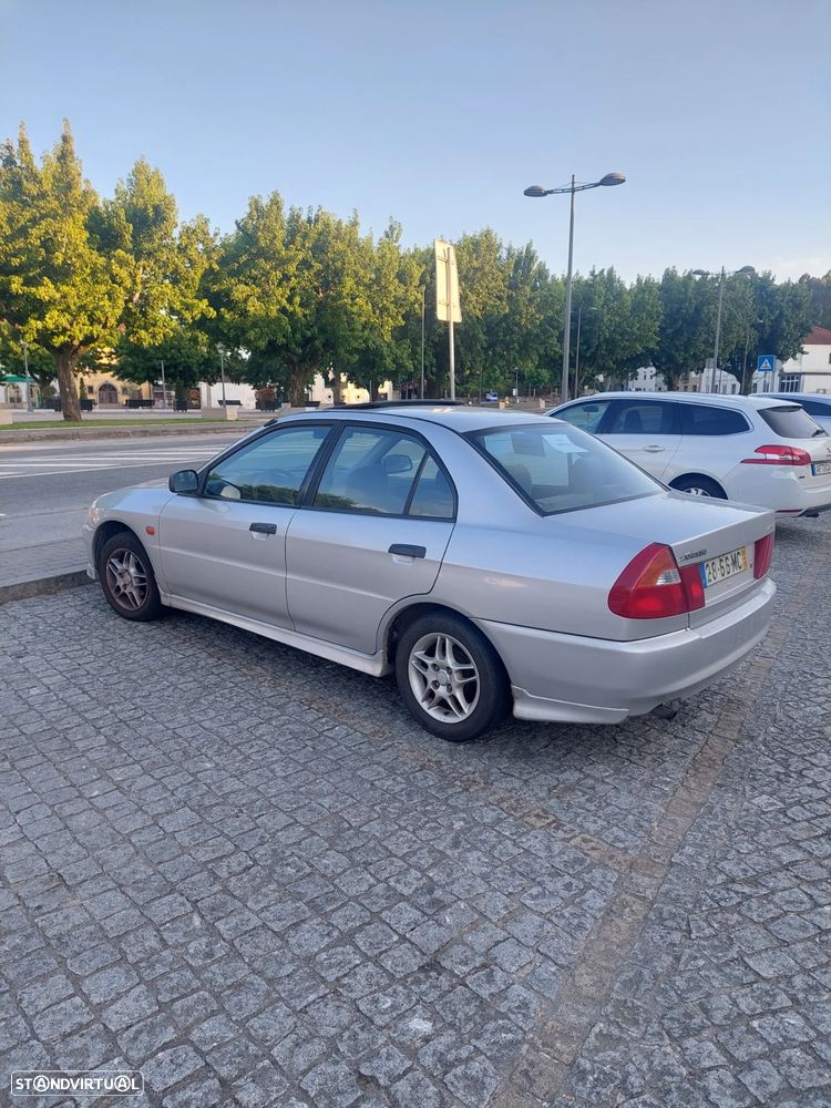 Mitsubishi Lancer - 5