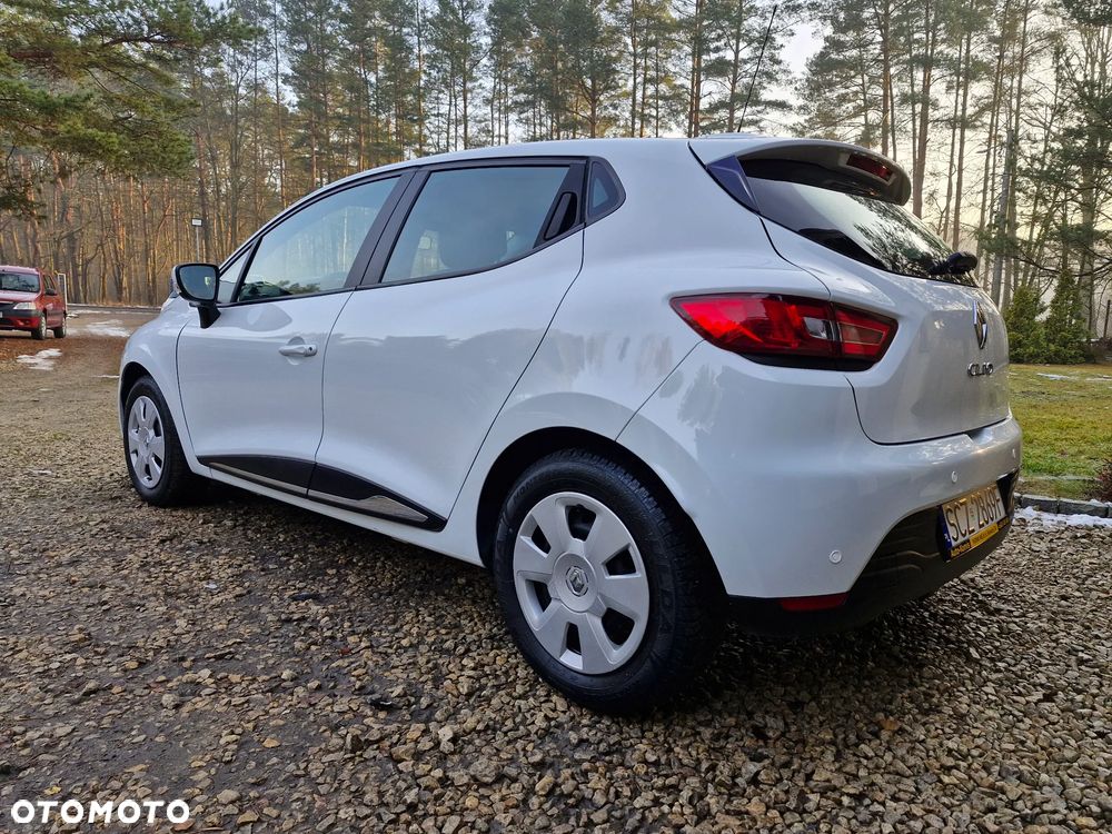 Renault Clio 1.2 16V 75 LIMITED - 20