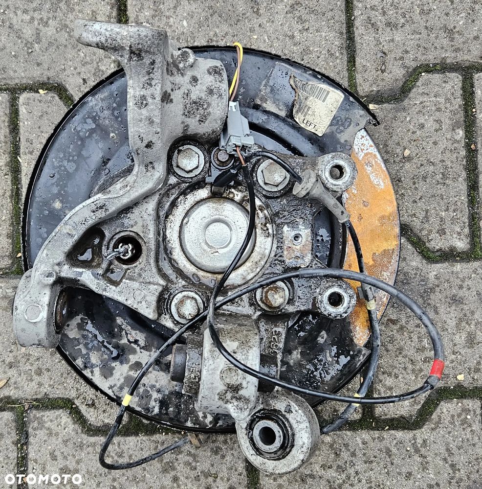 Volvo S60 zwrotnica piasta tył tylna prawa lewa - 1