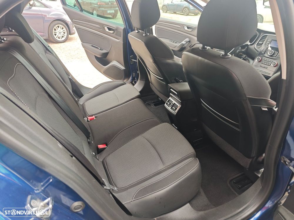 Renault Mégane 1.5 Blue dCi Zen - 11