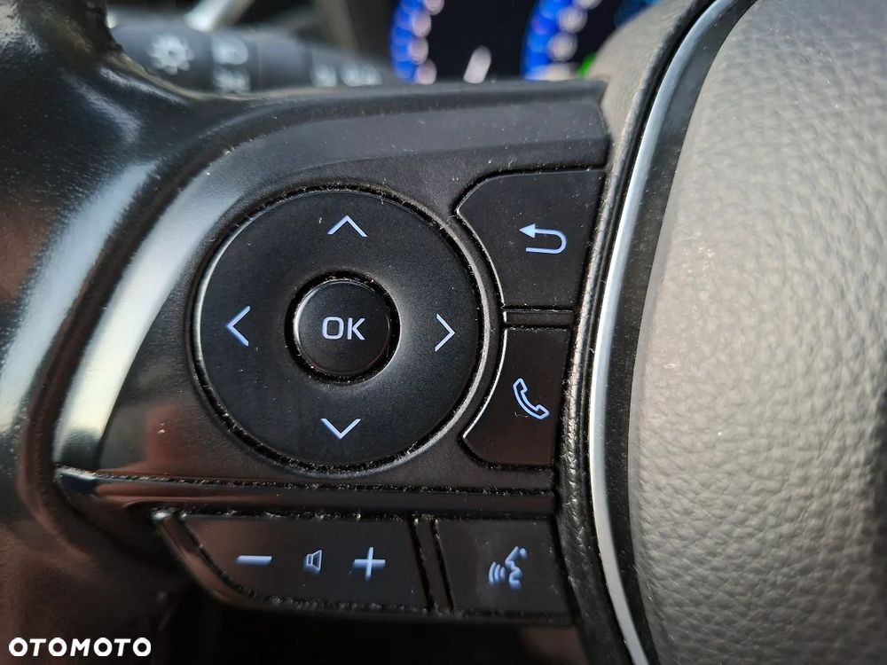Suzuki Swace 1.8 Hybrid Premium Plus CVT - 16
