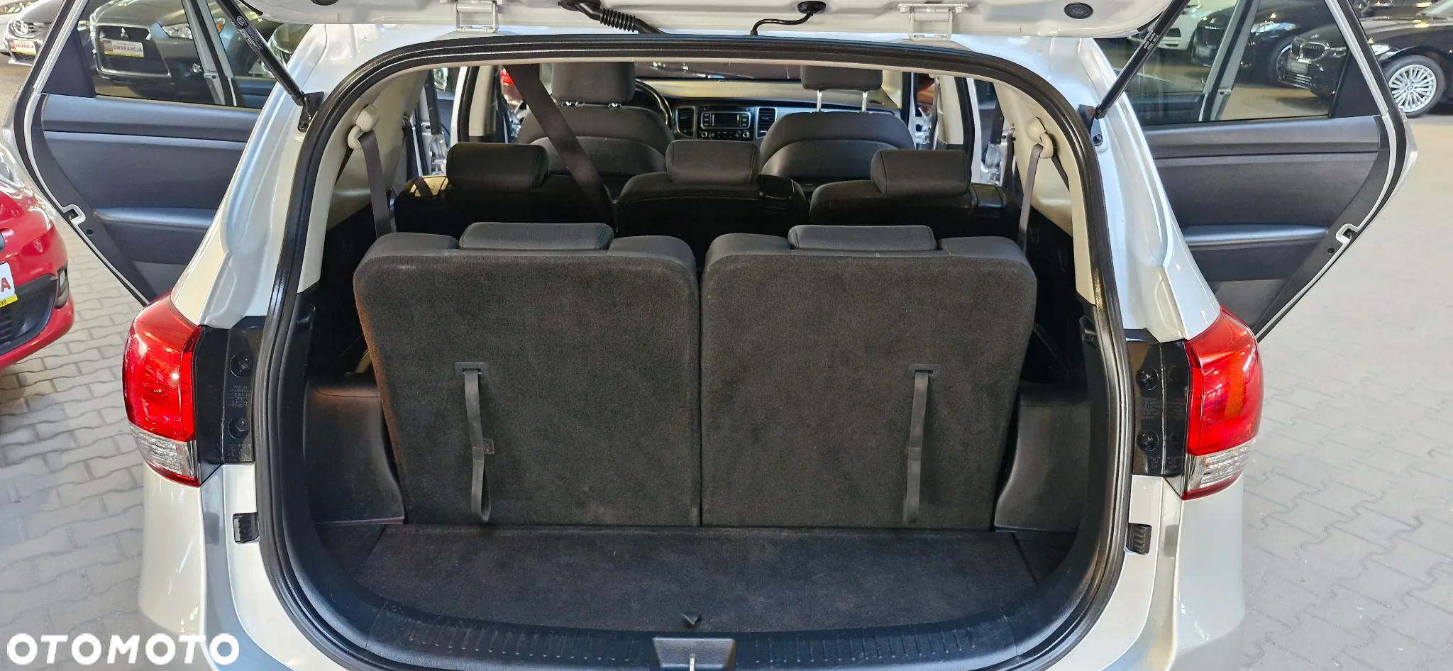 Kia Carens 1.7 CRDi XL 7DCT - 13