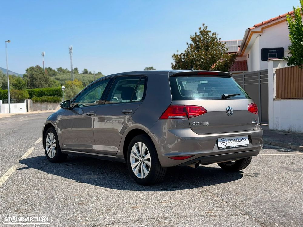 VW Golf 1.6 TDI Highline DSG - 9
