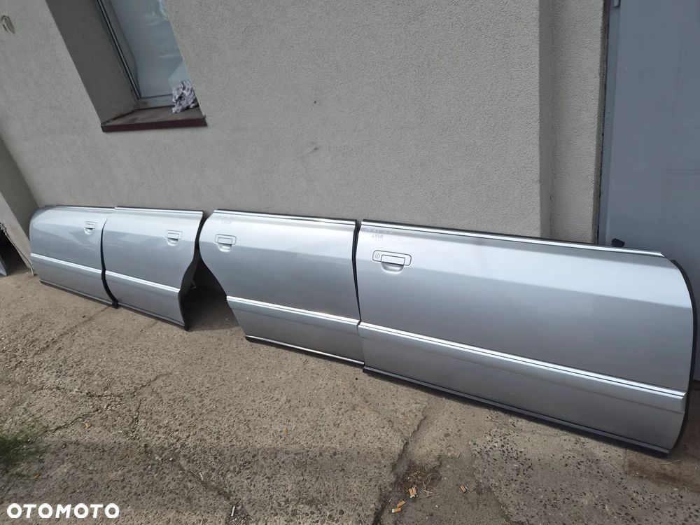 Drzwi poszycie Audi A8 D2 LY7M przed liftem - 1