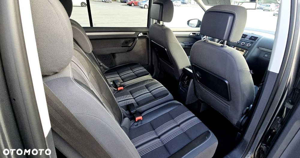 Volkswagen Touran 1.4 TSI MATCH - 11