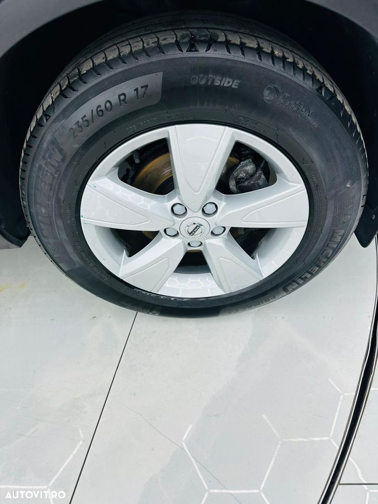 Volvo XC 40 T3 Momentum - 10