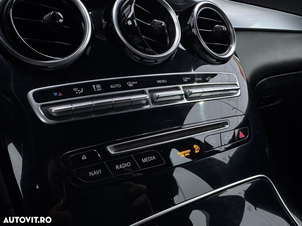 Mercedes-Benz GLC - 12