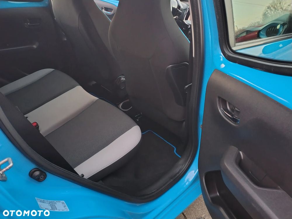 Toyota Aygo x-play touch - 18