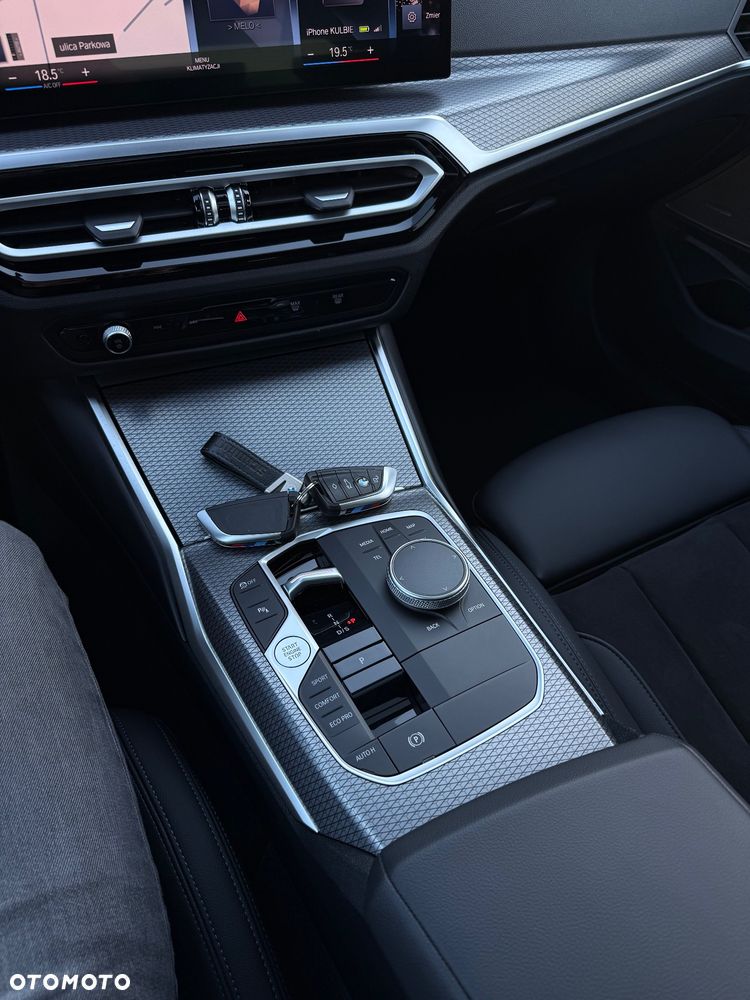 BMW Seria 3 M340i xDrive - 26