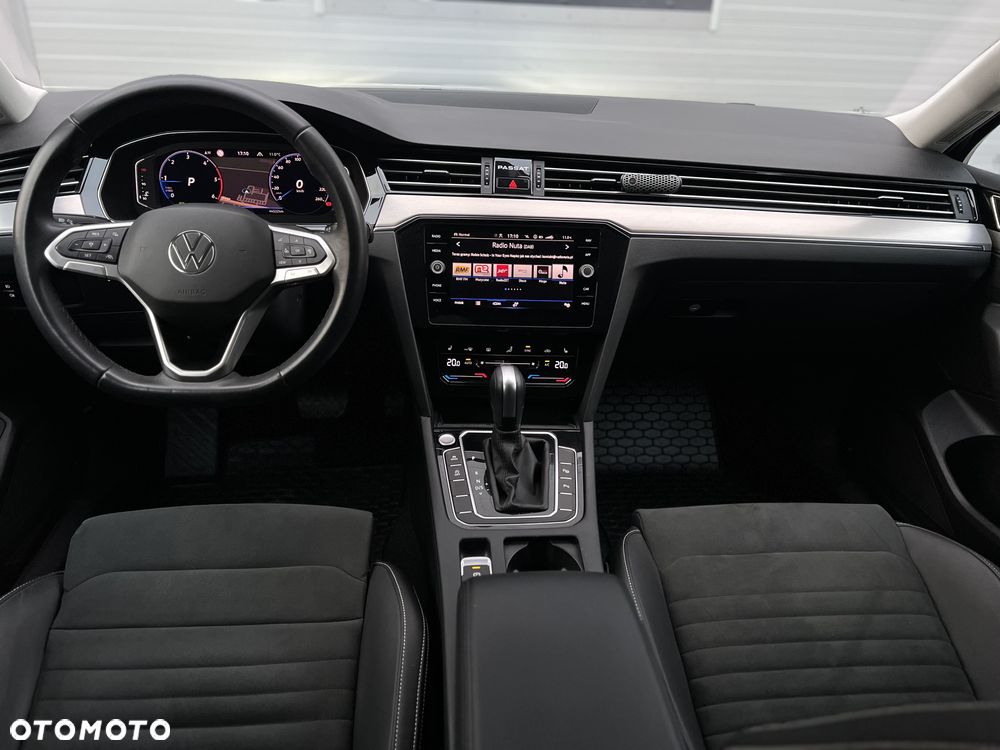 Volkswagen Passat 2.0 TDI Elegance DSG - 14
