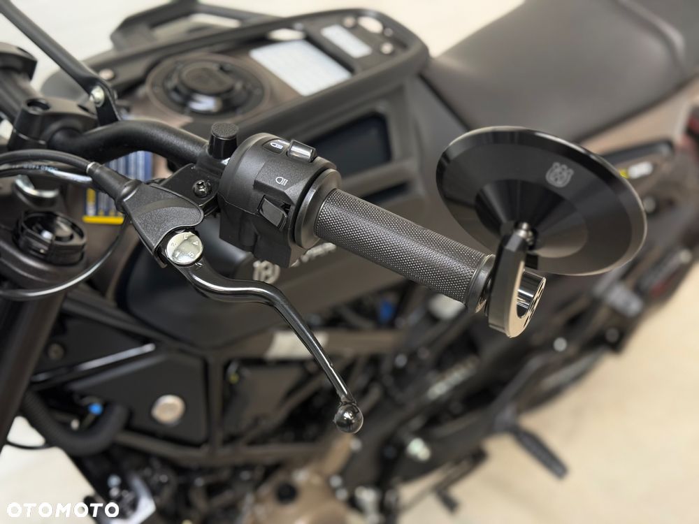 Husqvarna Svartpilen - 26
