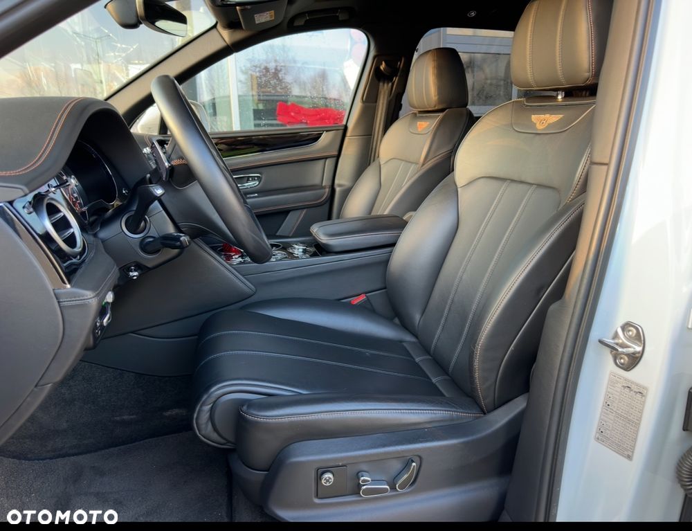 Bentley Bentayga - 18