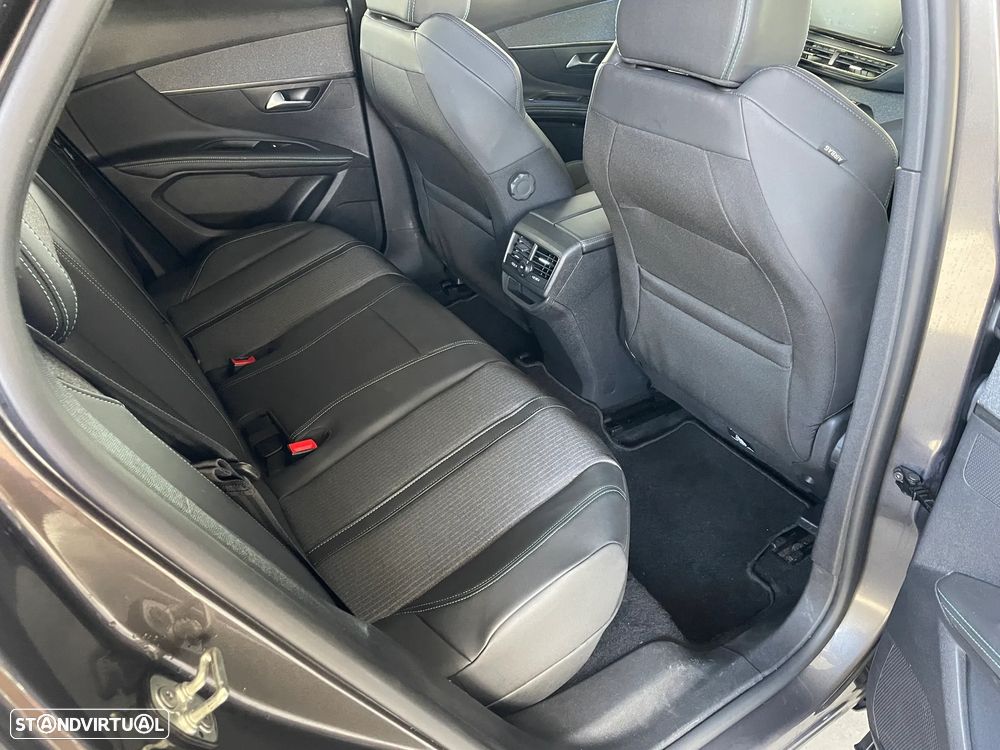 Peugeot 3008 225 e-EAT8 Allure Pack - 27