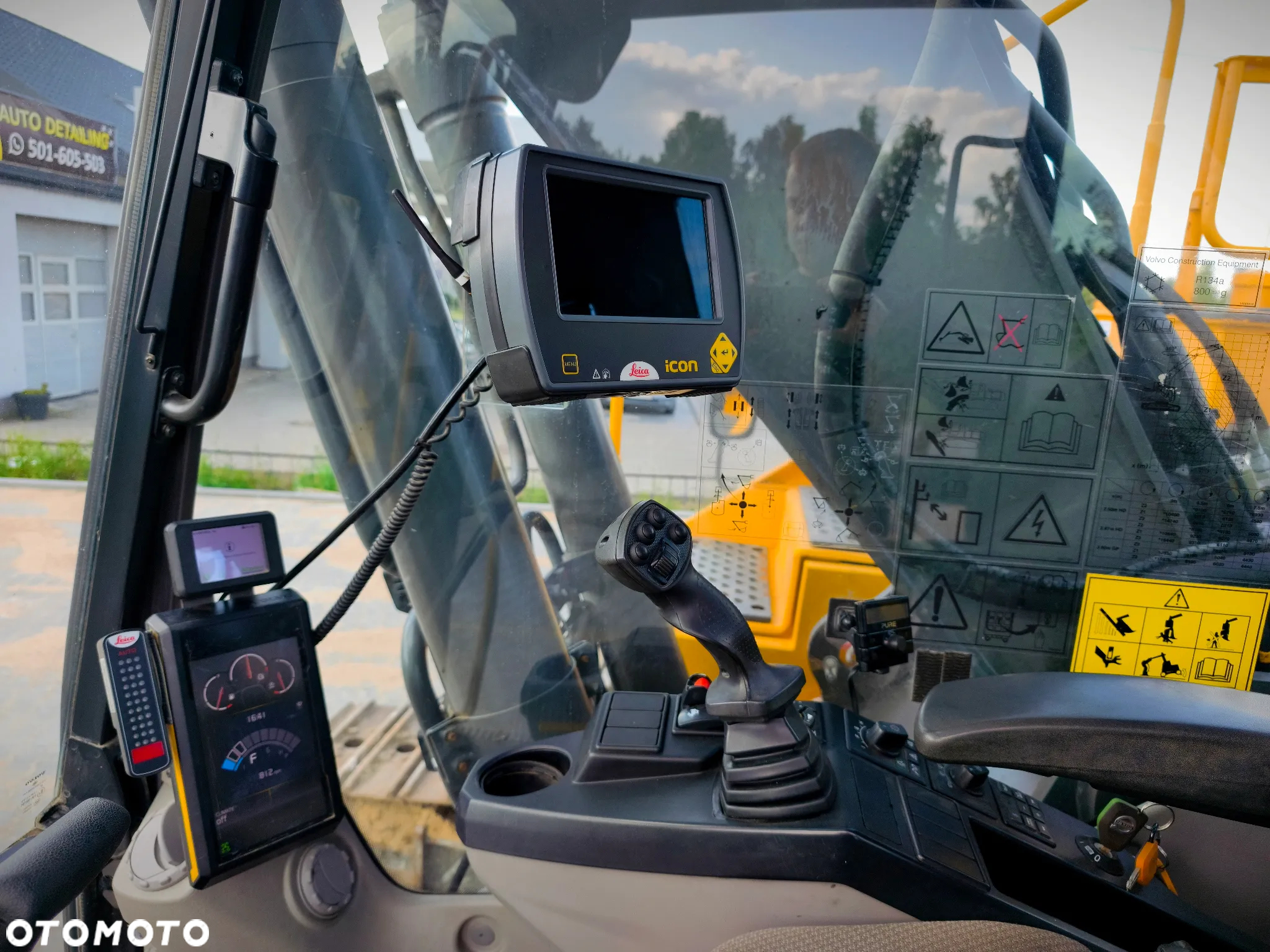 Volvo EC250EL - 18