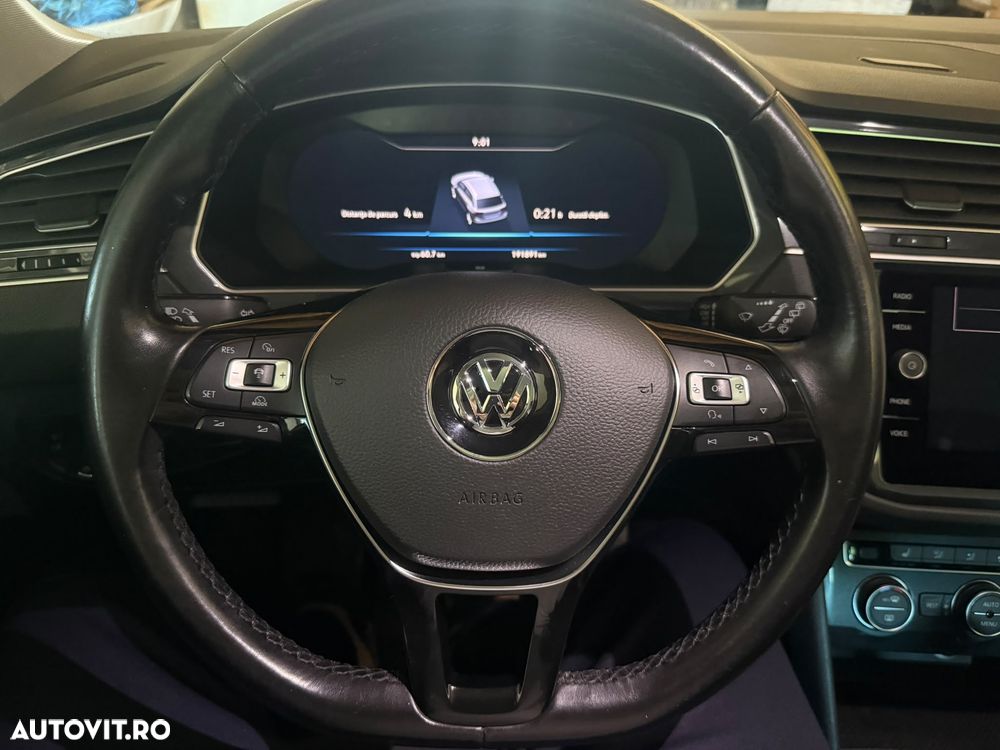 Volkswagen Tiguan - 9