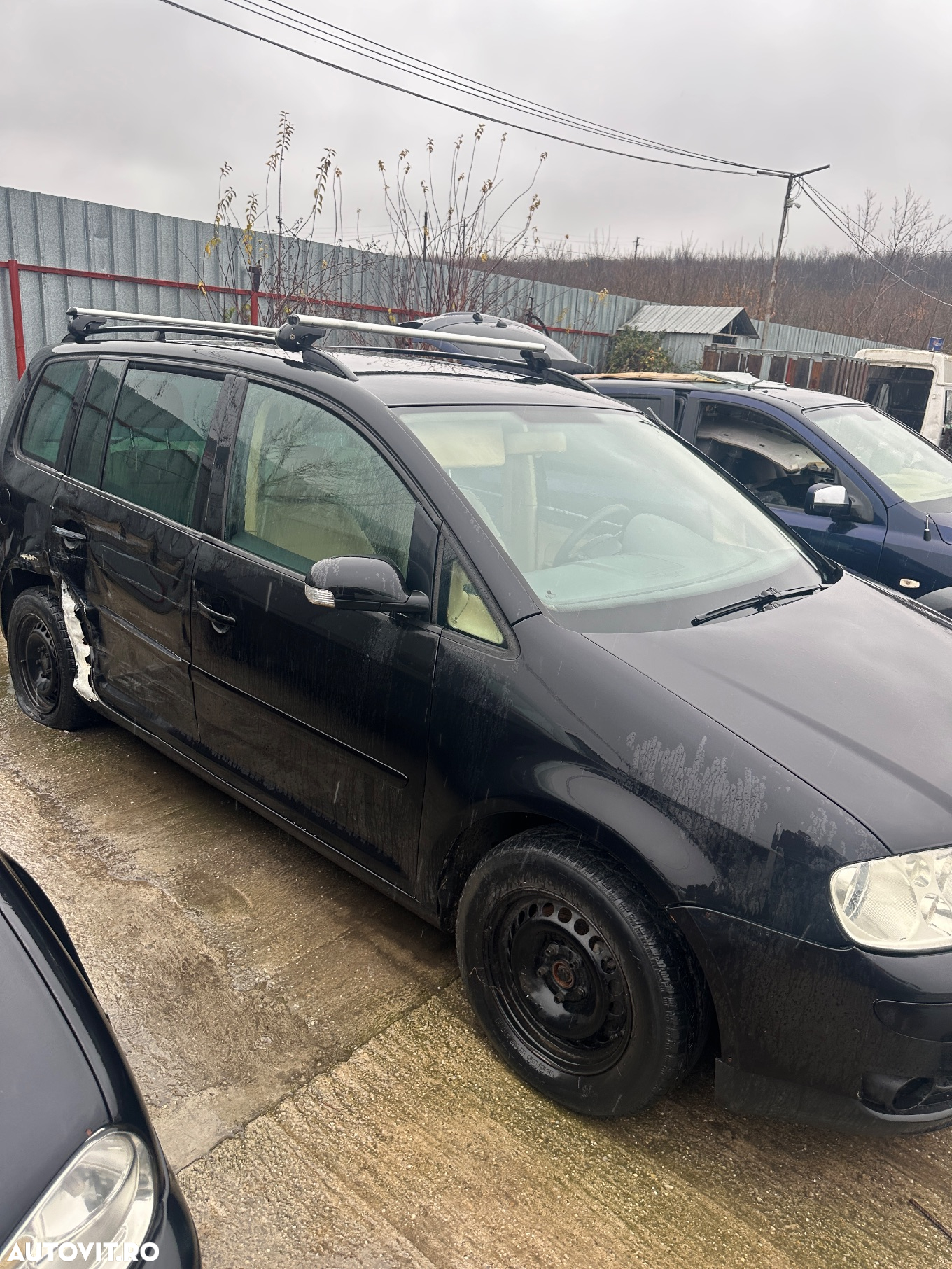 Dezmembrez Volkswagen Touran - 3