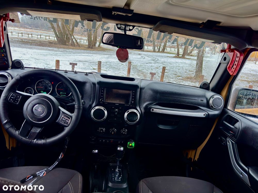 Jeep Wrangler 3.6 Unlim Sahara - 35