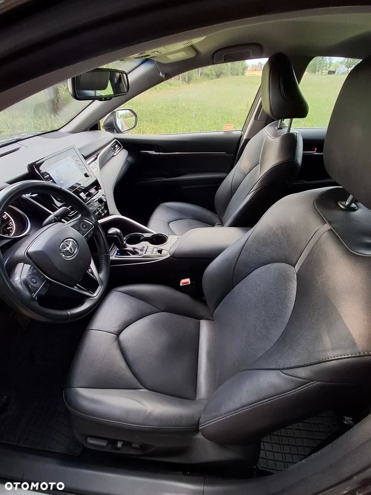 Toyota Camry 2.5 Hybrid Comfort CVT - 11