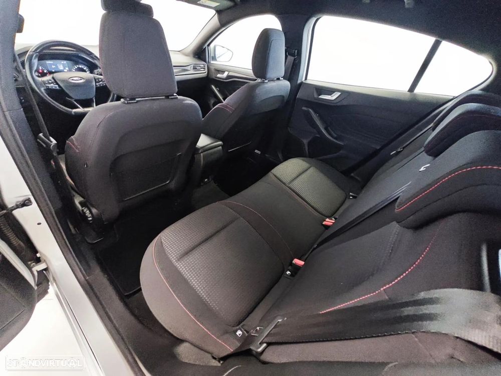 Ford Focus 1.0 EcoBoost ST-Line - 61