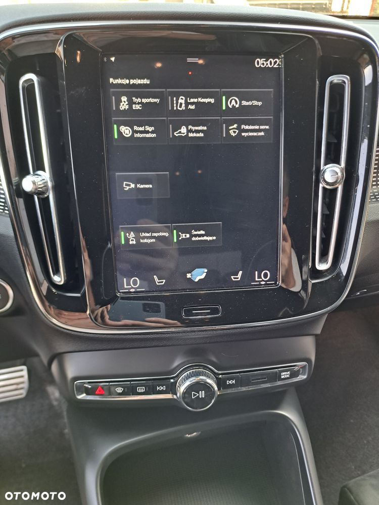 Volvo XC 40 T5 AWD Geartronic R-Design - 26