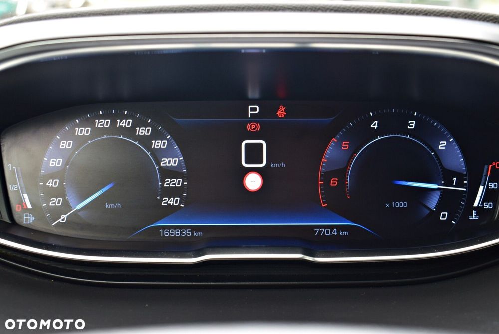 Peugeot 3008 1.5 BlueHDi Active S&S EAT8 - 29