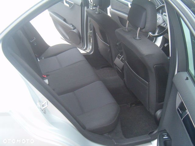 Mercedes-Benz Klasa C - 16