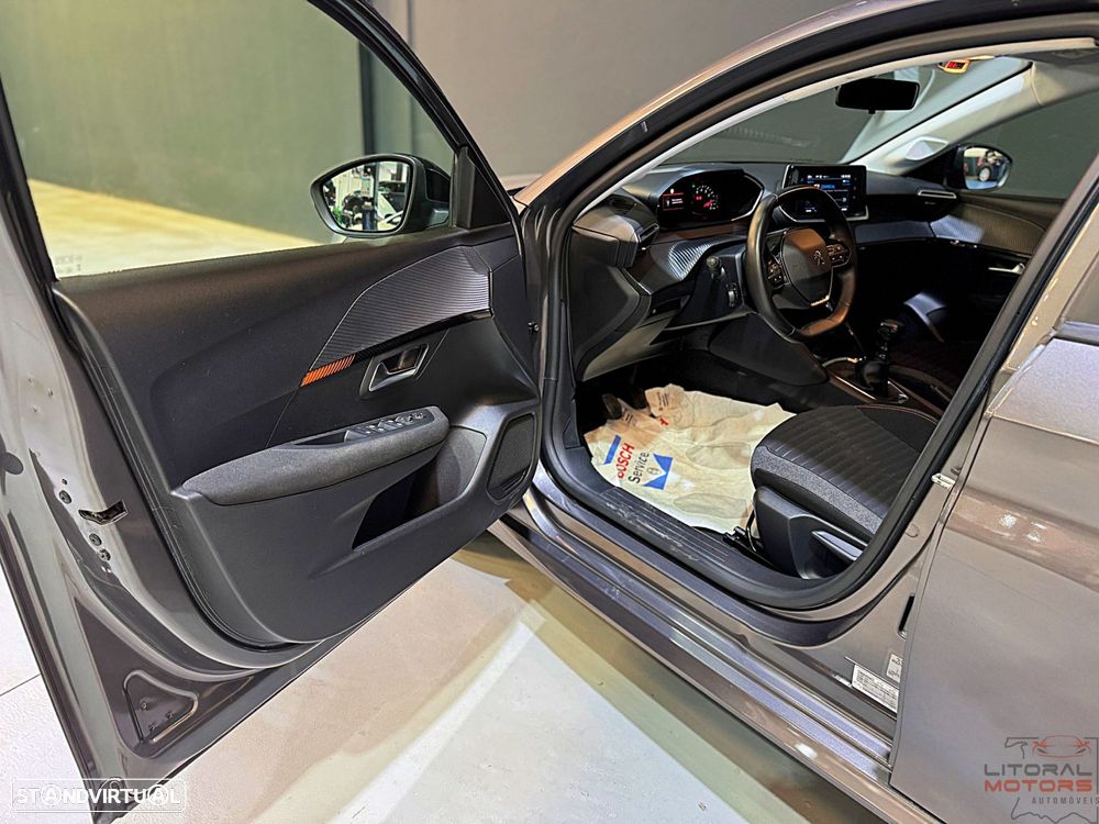Peugeot 208 1.2 PureTech SE Style - 14