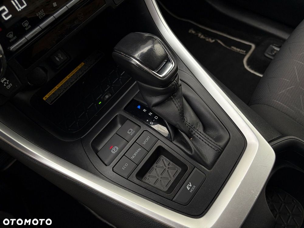 Toyota RAV4 2.5 Hybrid Comfort 4x2 - 18