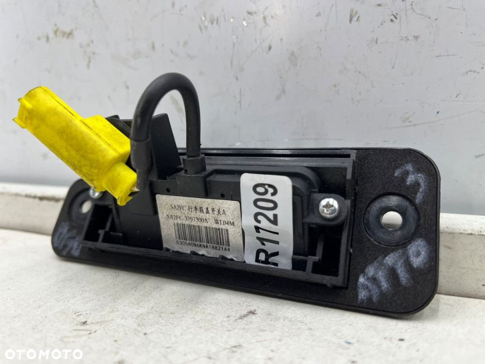 Klamka BYD Atto 3 21r.- przycisk mikrostyk otwierania klapy bagażnika - 6