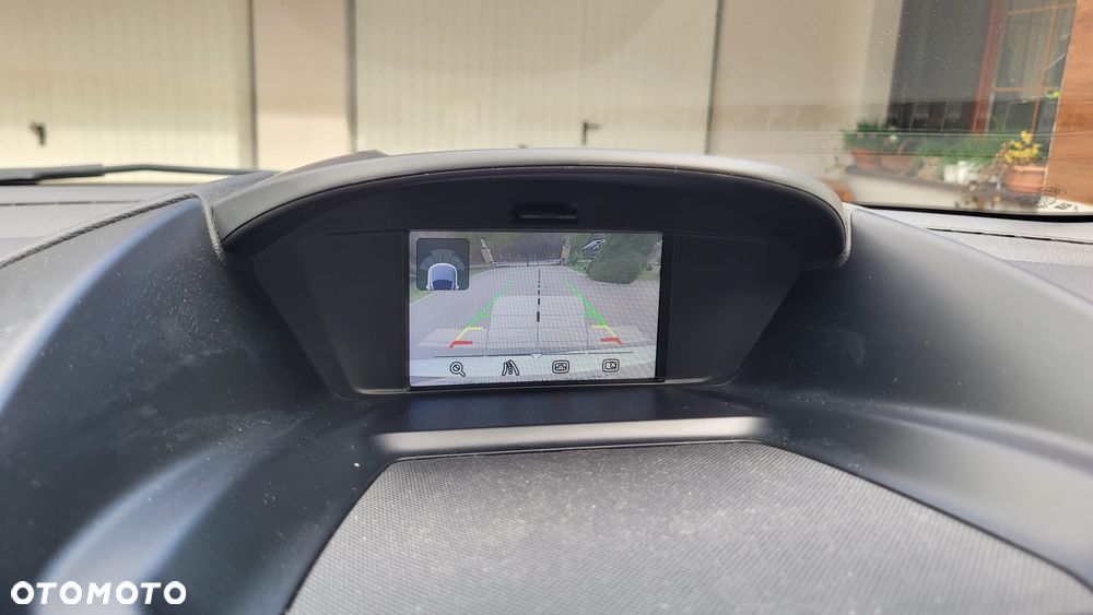 Ford Kuga 2.0 TDCi 2x4 Titanium - 35