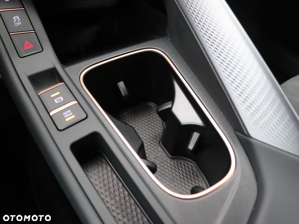 Cupra Terramar 1.5 e-Hybrid DSG VZ - 31