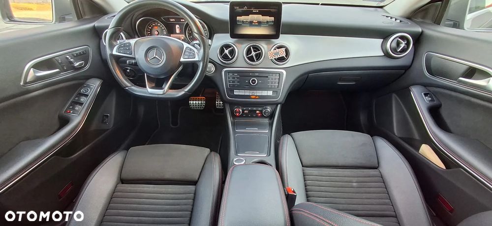 Mercedes-Benz CLA 220 4-Matic - 9