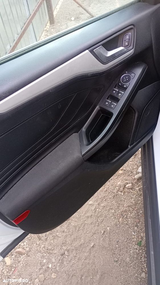 Ford Focus - 17