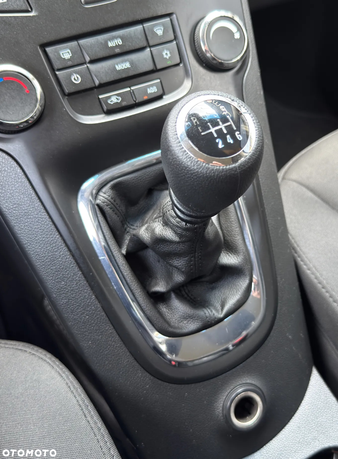 Chevrolet Orlando 1.4 T LTZ - 27