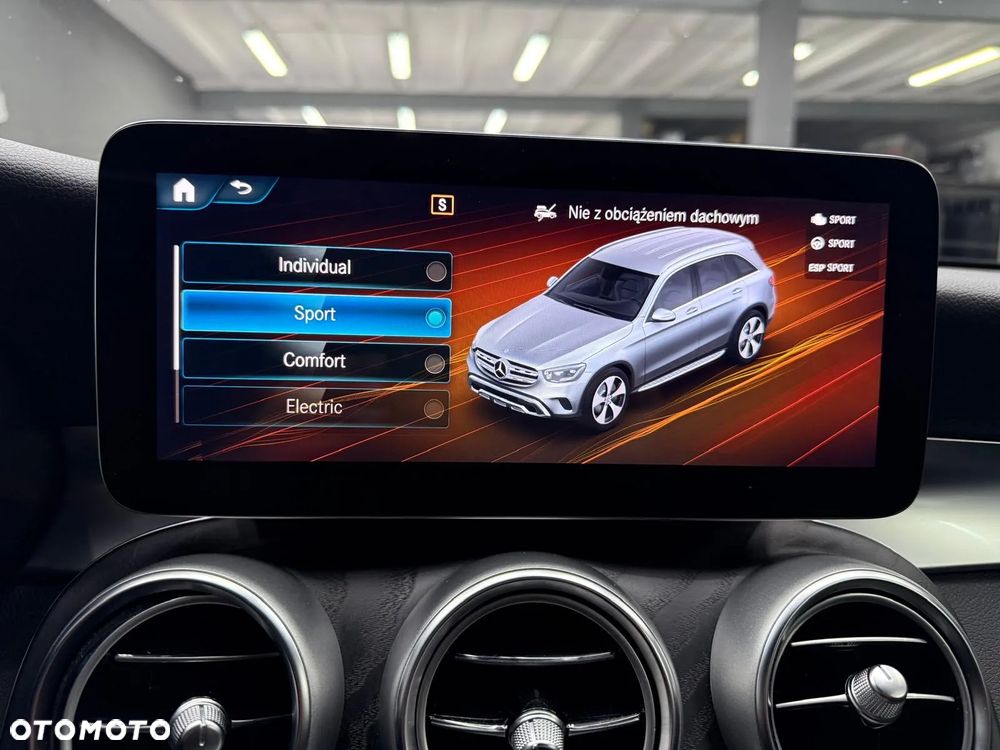 Mercedes-Benz GLC 300 de 4-Matic Business Edition - 21