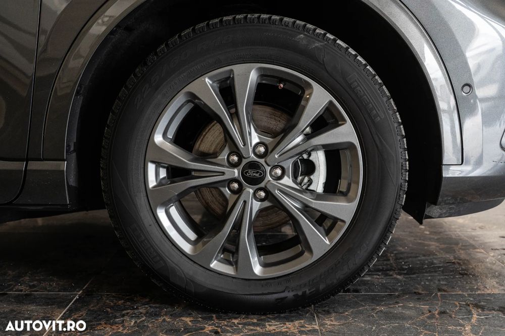 Ford Kuga 2.5 Duratec PHEV ST-LINE - 9