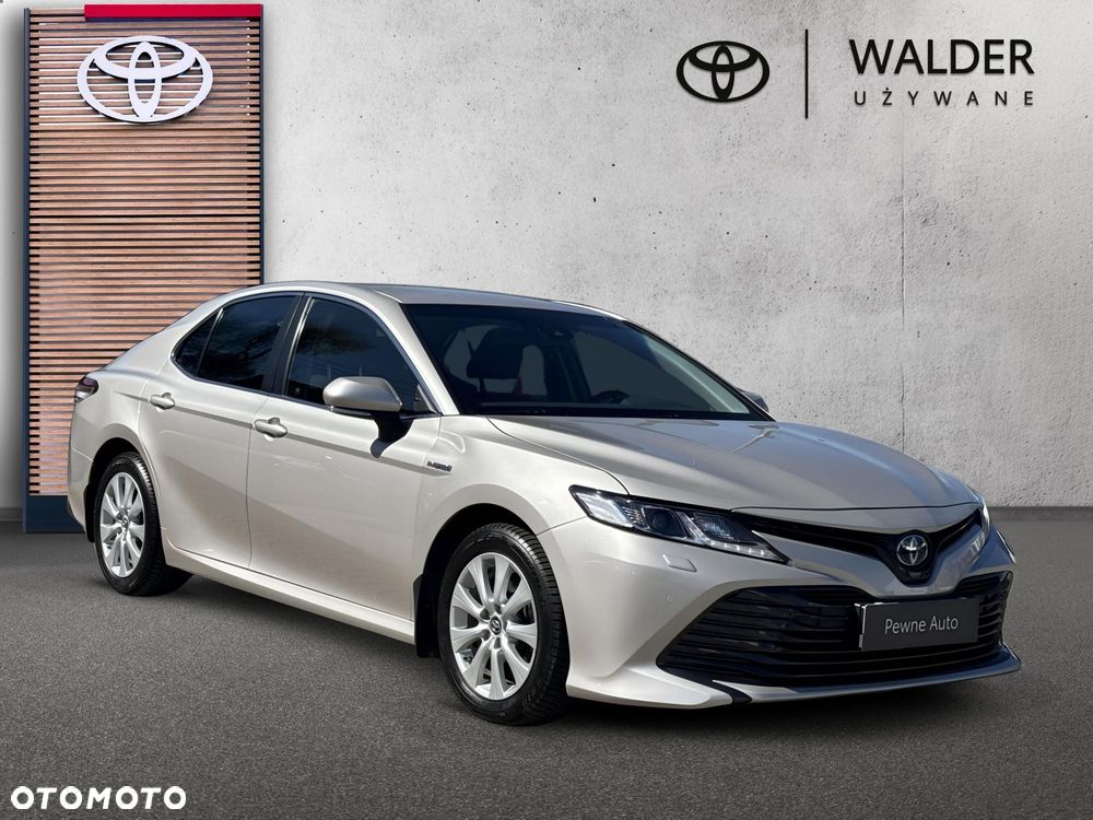 Toyota Camry 2.5 Hybrid Comfort CVT - 2