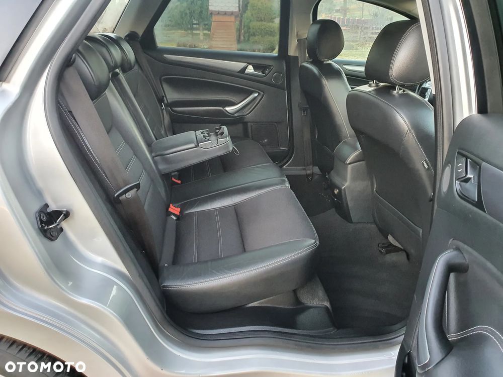 Ford Mondeo 2.0 TDCi Titanium X - 13